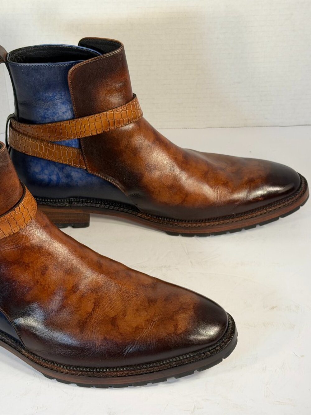 Men's size 9.5-10 Brown and blue leather boots - Picture 2 of 16